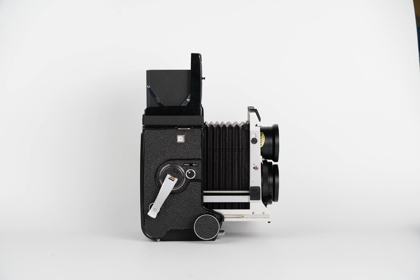 Mamiya C330 Professional | Sekor 80mm f2.8 (Blue Dot)