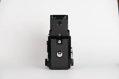 Mamiya C330 Professional | Sekor 80mm f2.8 (Blue Dot)